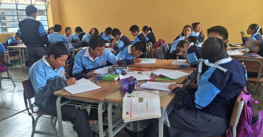 Colegios de la La Libertad recuperarán clases escolares los sábados y domingos Colegios de la La Libertad recuperarán clases escolares los sábados y domingos