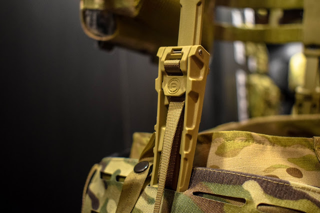 SHOT SHOW 2018: CRYE PRECISION CPC EXTENDABLE STKSS! - Femme Fatale Airsoft