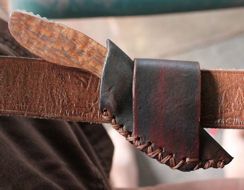 martinus-knives-woods-and-leatherworks-now-wet-forming-my-sheaths