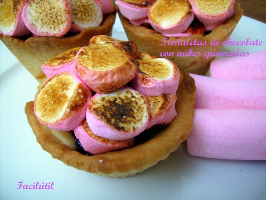 tartaletas-de-chocolate-con-nubes-quemadas