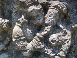 Destruction of idols by sikandar Major issue for Sikandar on Hindus was to make them convert into Islam. He did used various cruel ways possible against Hindus in order to convert them to Islam. Sikandar got the name Butshikan (Idol breaker) because of the destruction he made to Hindu temples and Idols of Hindu gods