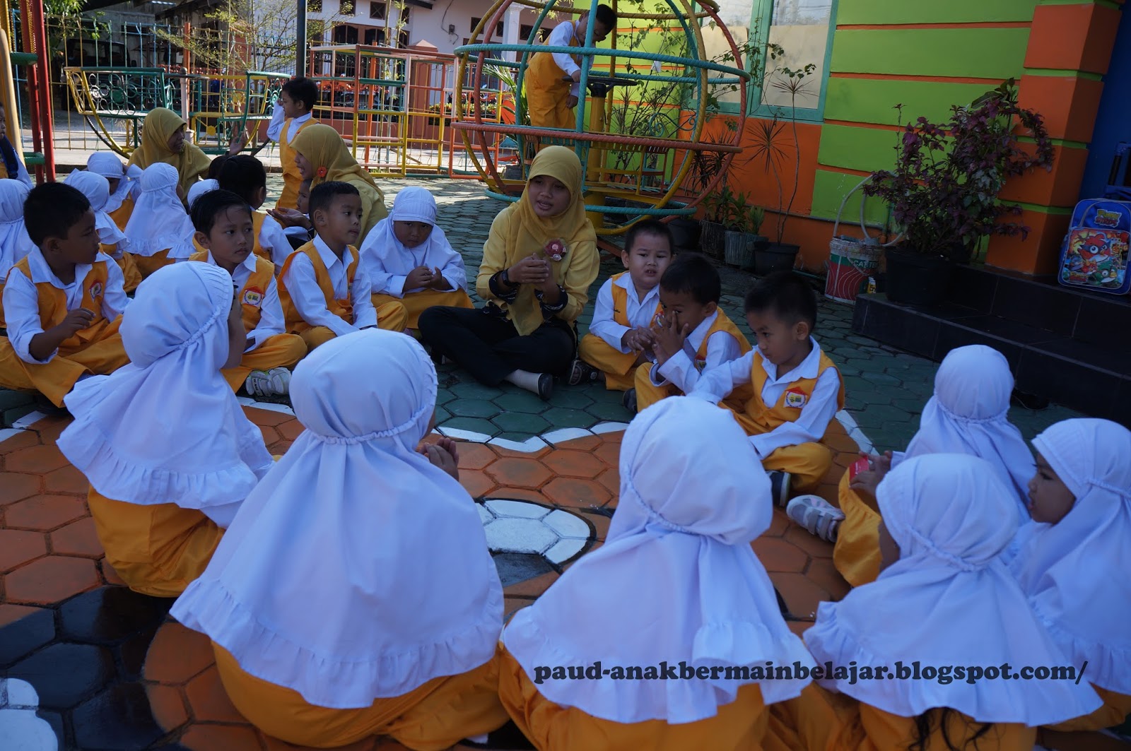 MEMOTRET ANAK PAUD PENTINGKAH? | ANAK PAUD BERMAIN BELAJAR