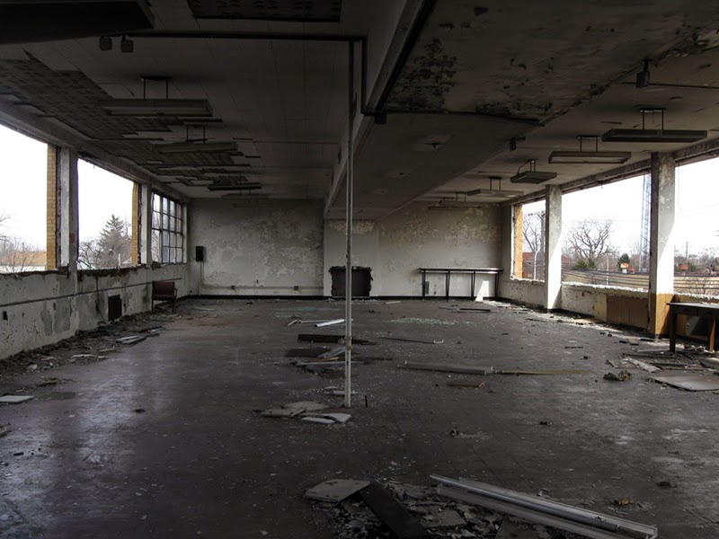 nailhed Fred Sanders and the Chocolate Factory