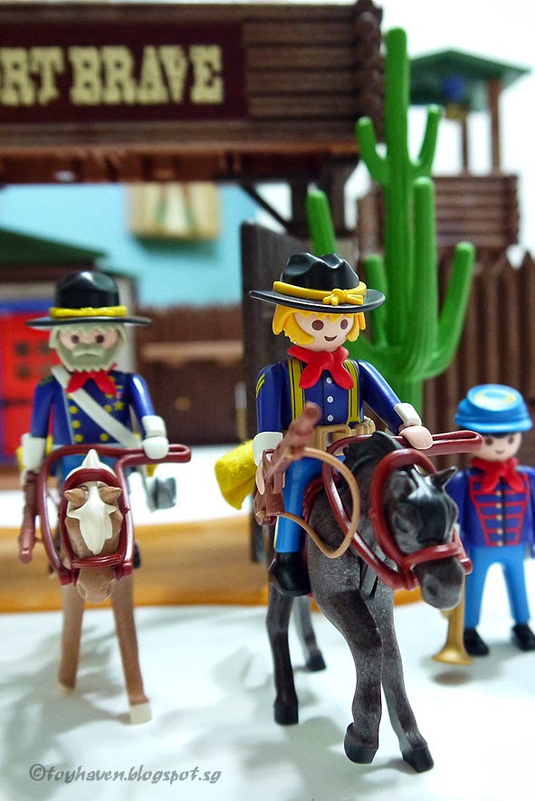 toyhaven: "Welcome the Wild Review of Playmobil 5245 Western: Fort Brave – Call for Cavalry!