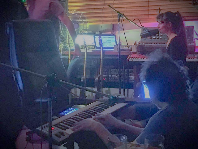 Charly García participa del disco debut de la actriz Brenda Asnicar.
