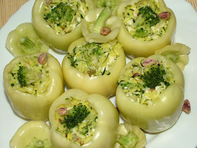 Papryka faszerowana pistacjami i mozzarellą
