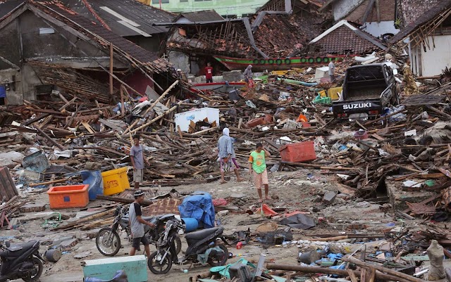 Número de mortos no tsunami da Indonésia chega a 429