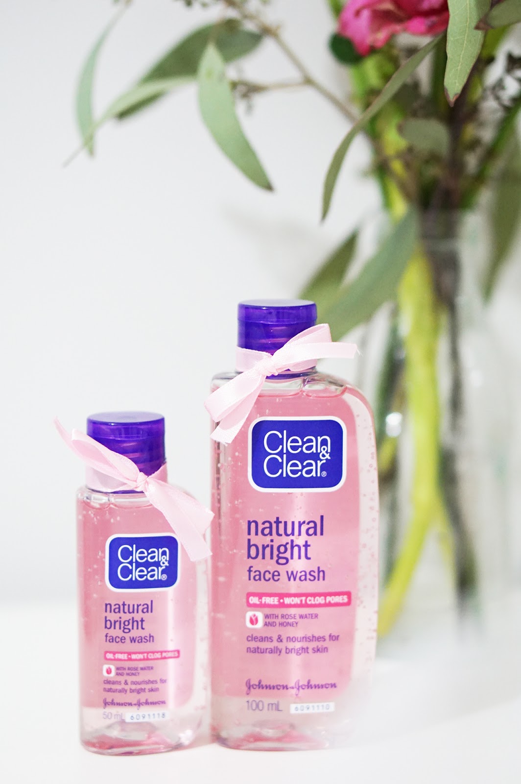 Clean & Clear Natural Bright Face Wash
