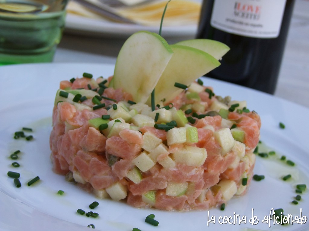 la cocina de aficionado Tartar de salmón y manzana