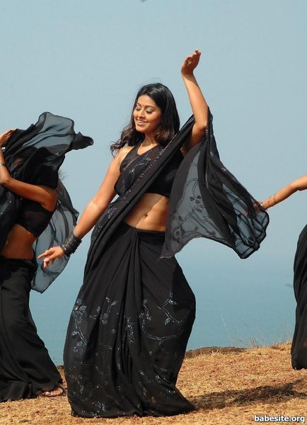 South indian actress sneha hot item girl exposing hot picture
