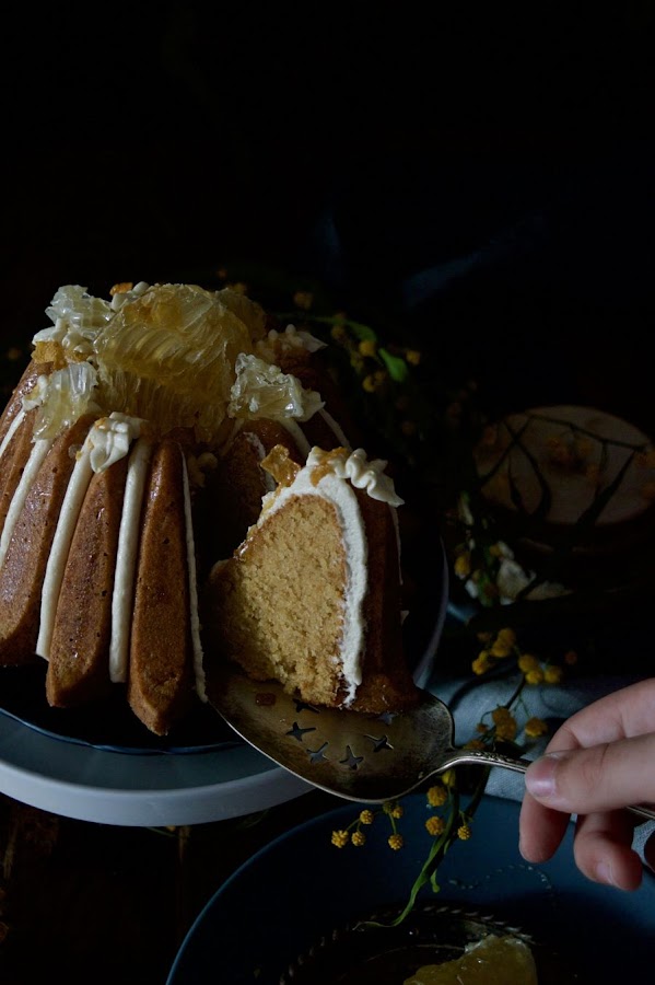 Bundt cake de cereales con miel
