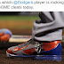 Yasiel Puig estrenó spikes especiales homenajeando a Vin Scully