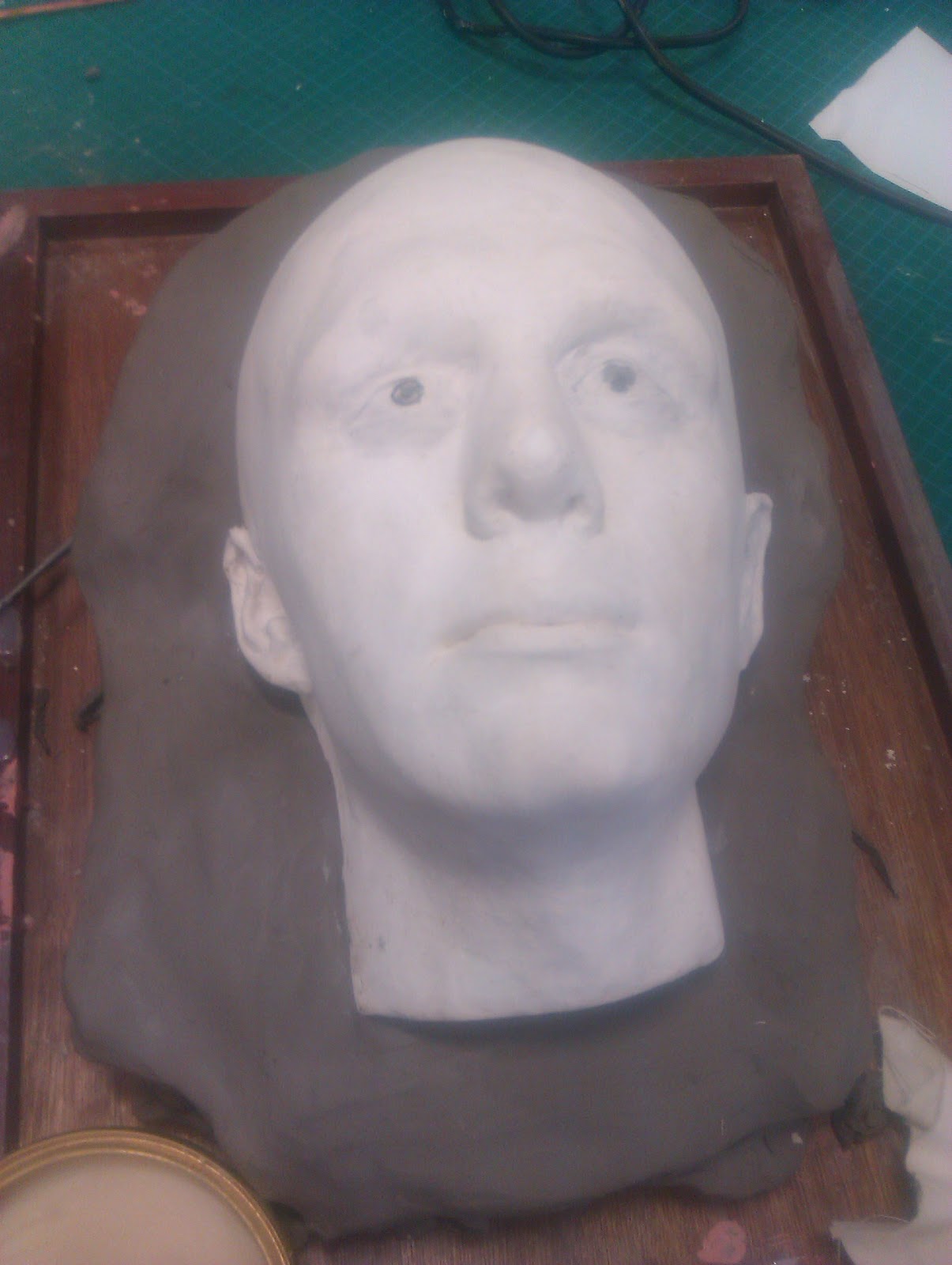 Andrew Saunders Robots Moulding the sculpture Building a mould wall