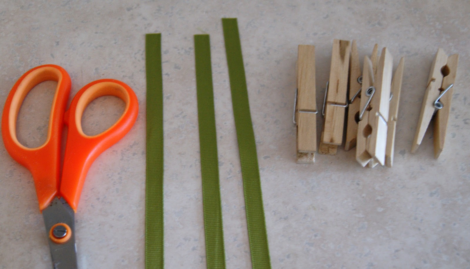 Crafty Sy Clothespin Ribbon Art Holder ♥