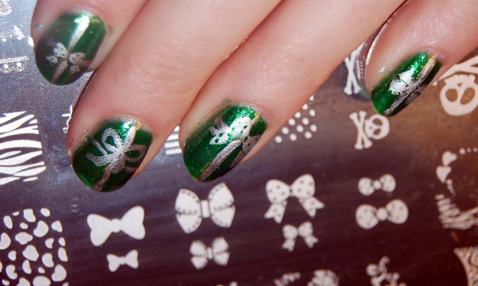 Let Me See Ur Peacock: Presents/Gift Wrap Nails