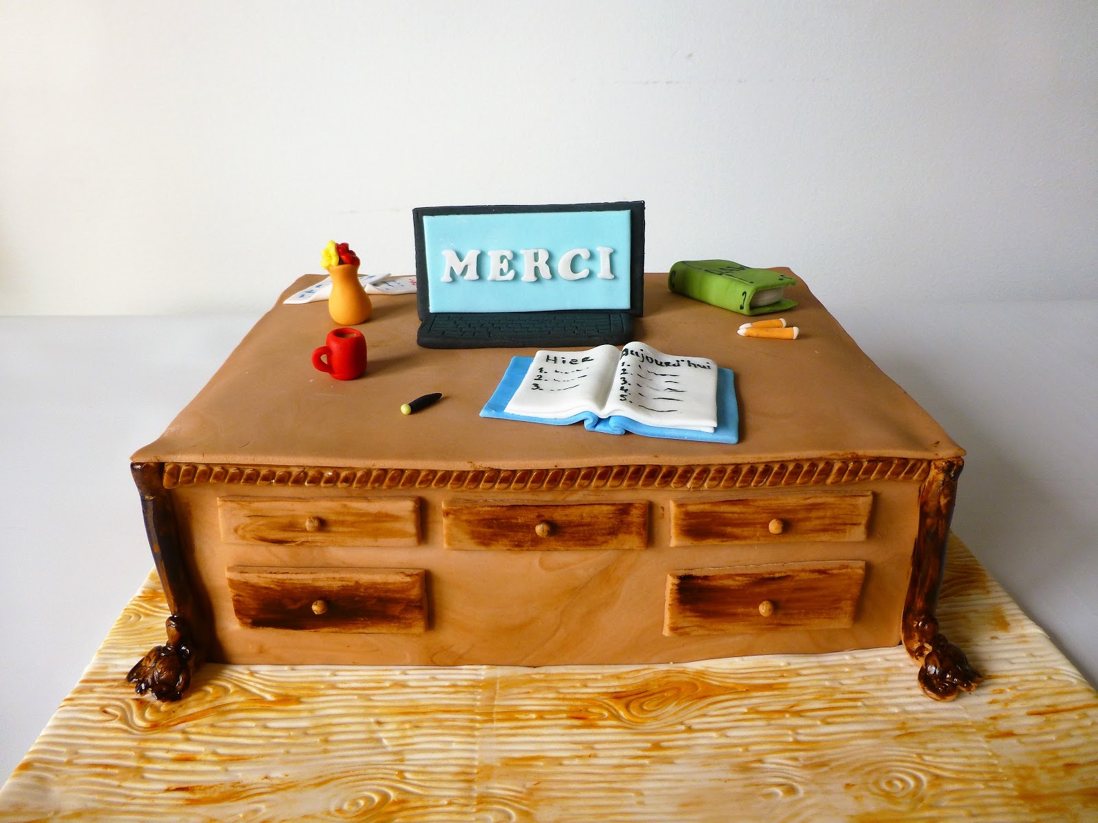 CakeSophia Office desk cake