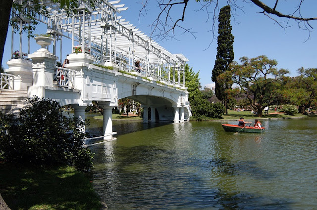 El Rosedal nos Bosques de Palermo El Rosedal nos Bosques de Palermo