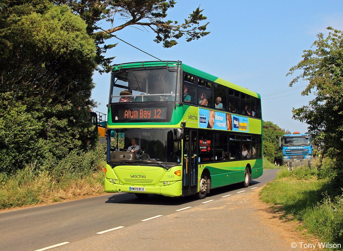 East Yorkshire Motor Services LET'S EXPLORE TRAVELING UNIVERSE