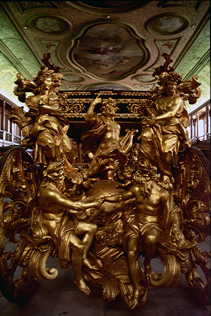 Coche de la embajada ante el Papa Clemente XI