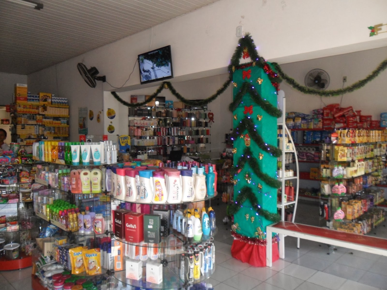 Mensagem de Natal- Farmácia Emiliana em Elesbão Veloso