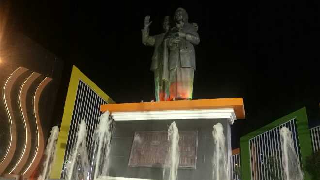 monumen cinta sejati habibie ainun