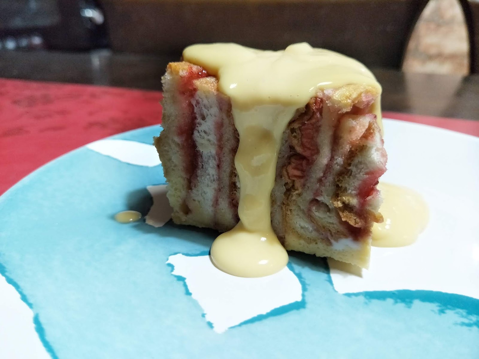 ROLL BREAD BUTTER PUDDING WITH STRAWBERRY JAM
