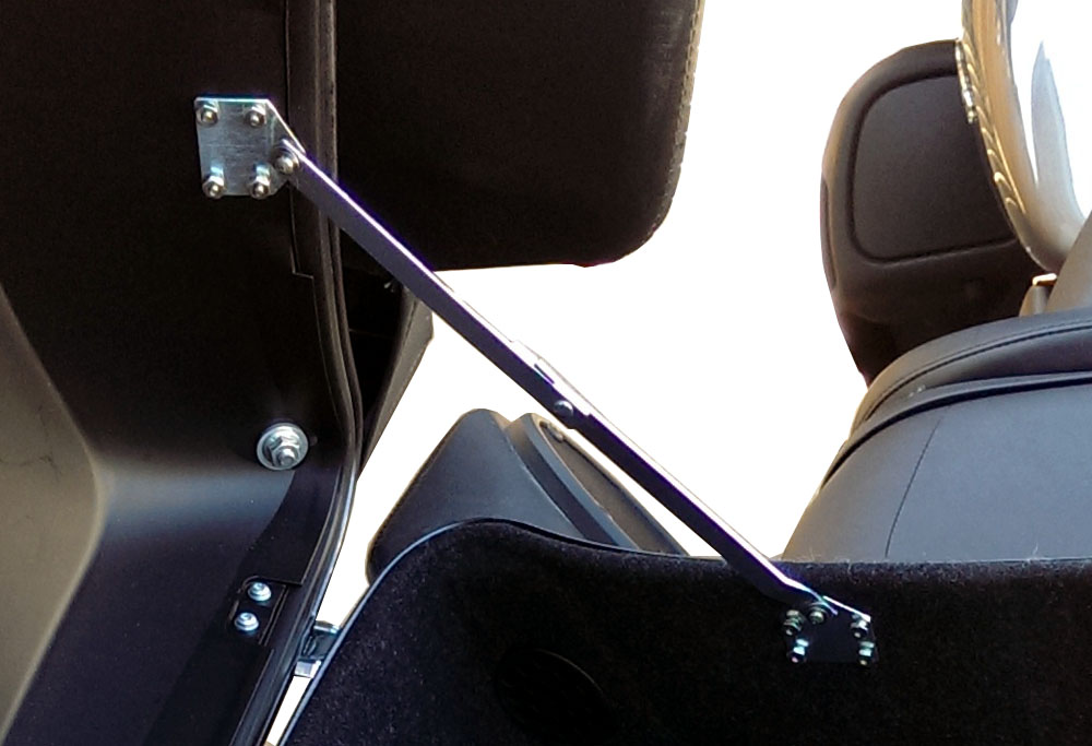 VTwin News Ultra Brace for Harley TourPaks