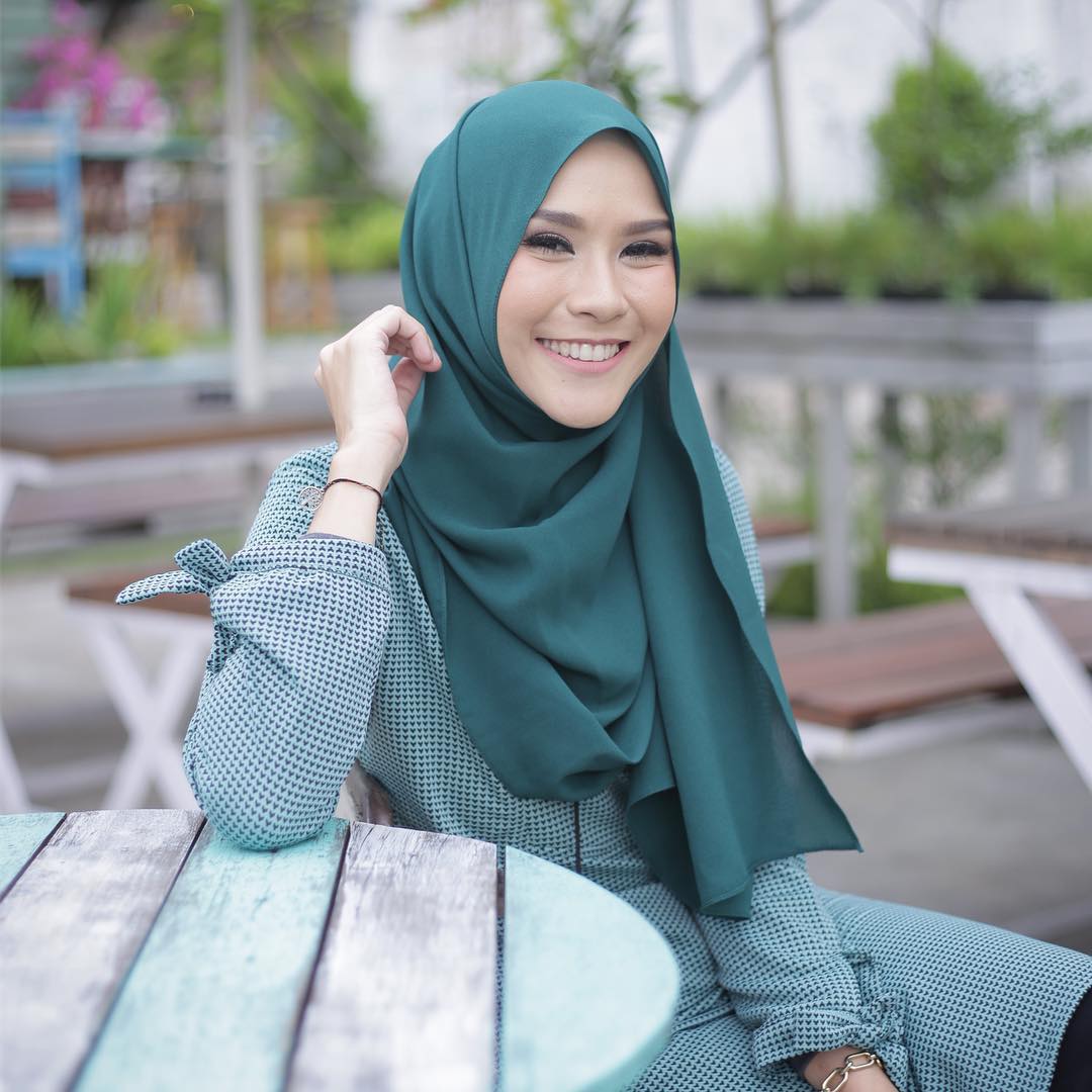 Semua hijab. Стильный хиджаб. Японские мусульманки. Арабские женщины. Современный хиджаб.