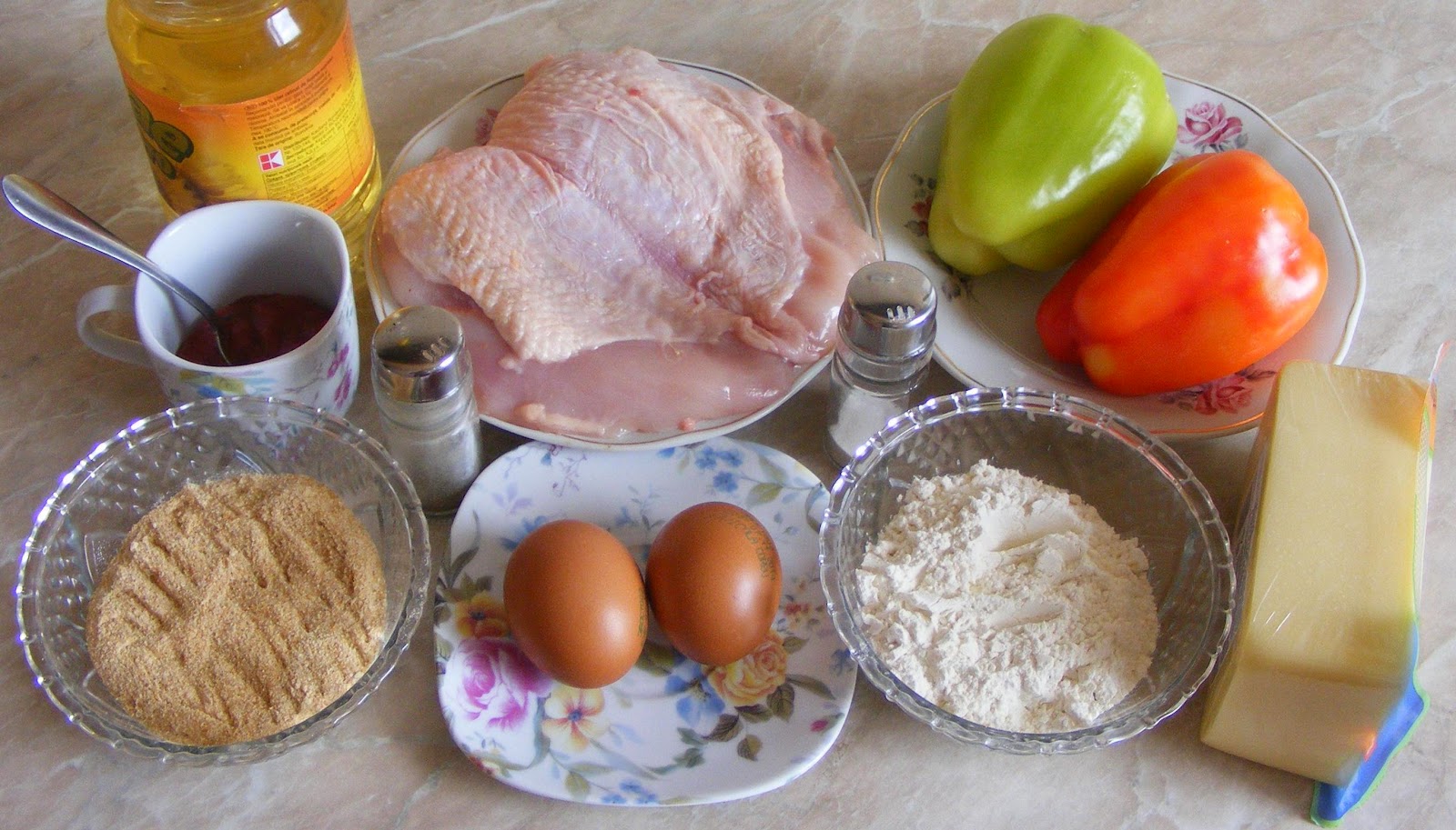 ingrediente pui cu parmezan, ingrediente pollo parmegiano, cum se prepara puiul cu parmezan, retete cu pui, retete din piept de pui, preparate din pui, retete de pui, ingrediente pollo parmigiano, 