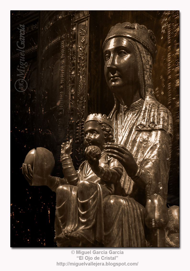 Mare de Déu de Montserrat —La Moreneta—