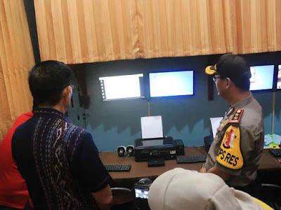 Royke Lumowa Resmikan Sistem IKM Elektronik Polres Buru Royke Lumowa Resmikan Sistem IKM Elektronik Polres Buru