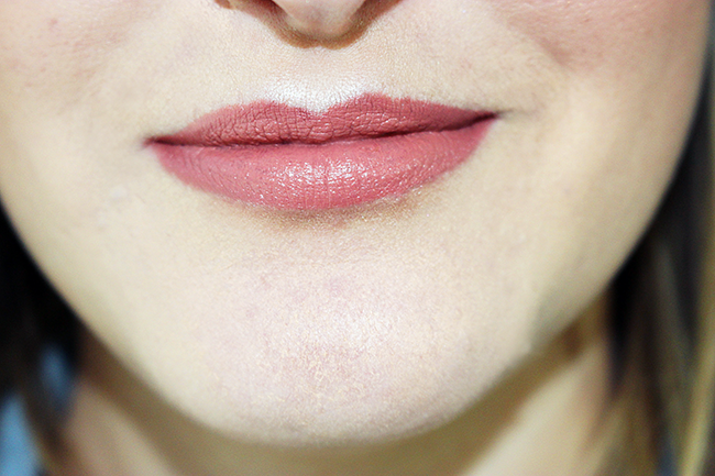 How To Create Bigger Lips with Makeup How To Create Bigger Lips with Makeup