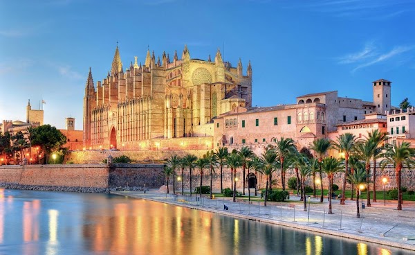 ALLA SCOPERTA DI PALMA DI MAIORCA ALLA SCOPERTA DI PALMA DI MAIORCA