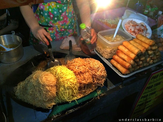 cheap food on khaosan things to do in Khao San