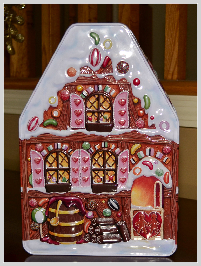 Toys and stuff: wal-mart 2010 christmas cookie tins EverythingCroton: FABULOUS VINTAGE WEBSITES, FINDS, & MORE AT