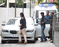 Shahrukh Khan meet the Hrithik Roshan at Hinduja Hospital after successful brain surgery