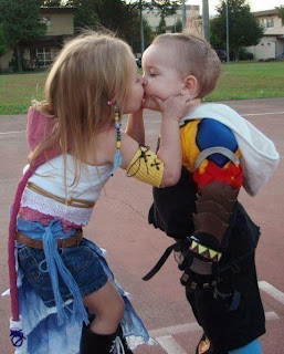 funny kiss photo, funny kiss wallpaper, funny kissing picture, 