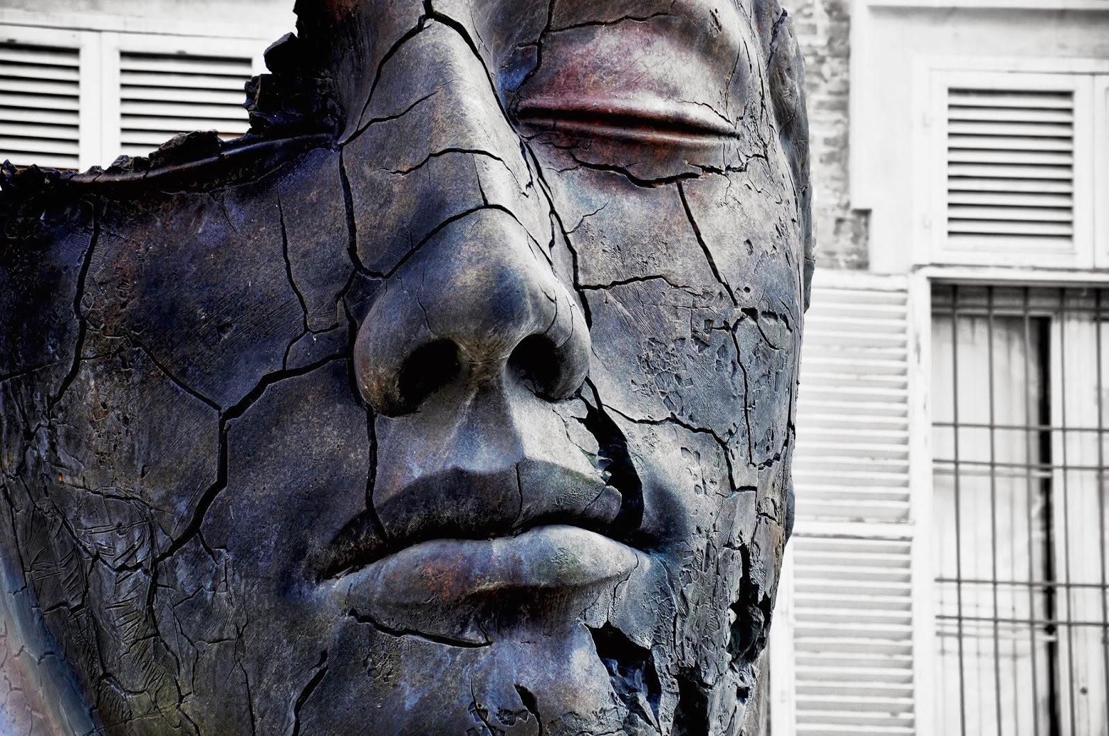 Torino In My eyes Sculpture Cracked