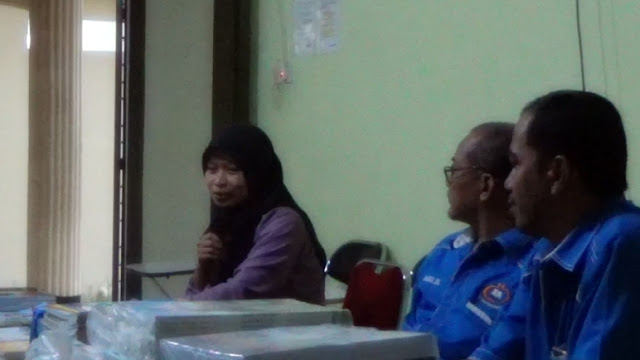 PD III Fakultas Ilmu Budaya UNILAK, Iik Idayanti memerikan kesempatan seluas-luasnya kepada Tim INPRASA untuk berkolaborasi dengan para Mahasiswa menggelorakan semangat literasi