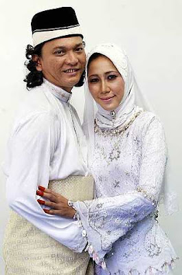 Gambar Suami Sharifah Shahora
