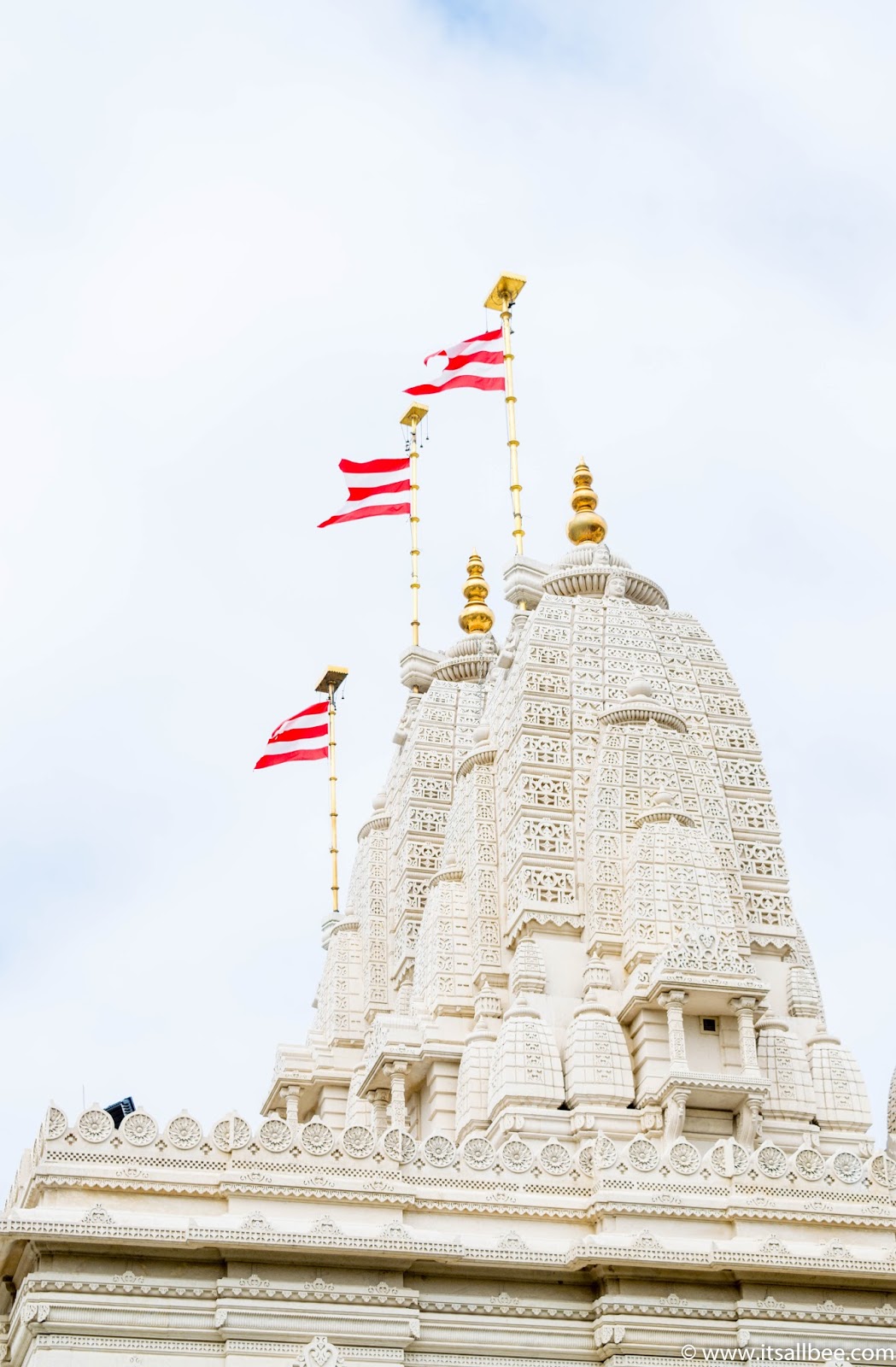 You wont believe this insanely beautiful temple is in London | Neasden temple | Baps Shri-Swaninarayan Mandir
