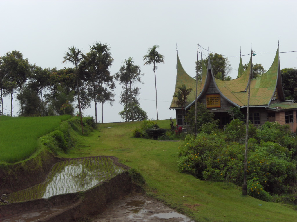 Pakej Percutian Indonesia: 5H/4M Bukittinggi Padang 
