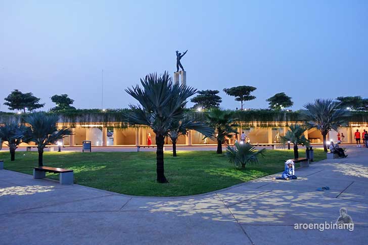monumen pembebasan irian barat