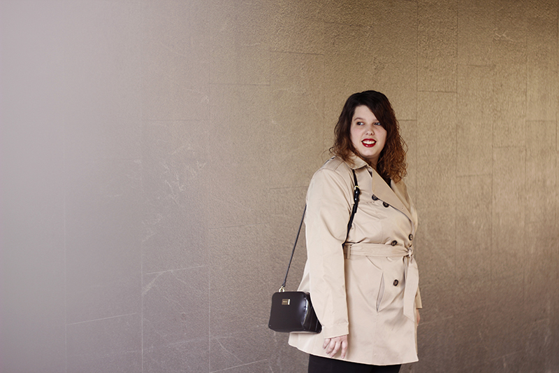 Outfit basico con gabardina beige III. Look hecho por Almudena Duran Arnaiz Outfit basico con gabardina beige III. Look hecho por Almudena Duran Arnaiz