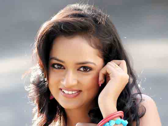 Shanvi Srivastava Profile Biography Family Photos And Wiki
