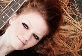Kathryn Dean Kathryn Dean canta o tema de Jade em Malhação