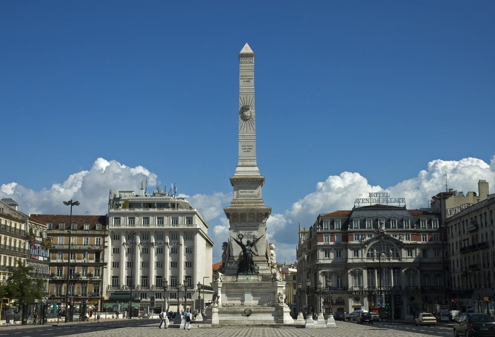 Promenade dans Lisbonne: Place des Restaurateurs ( Praça dos ...