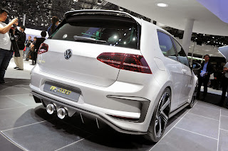 VW Golf R 400