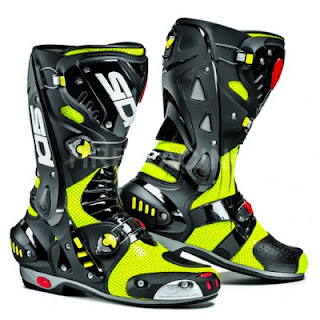 Jenis dan Model Sepatu Balap Motor Jenis dan Model Sepatu Balap Motor