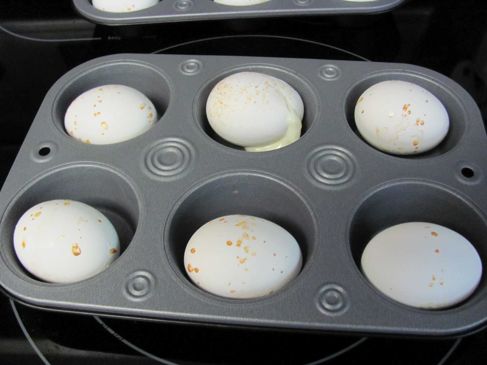 Confessions of a Yankee Southern Housewife Baking Hard Boiled Eggs